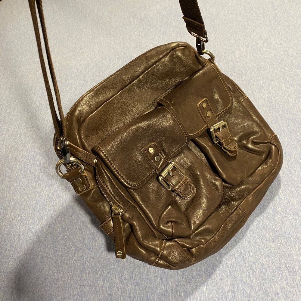 Kenneth Cole New York Brown Leather Crossbody Bag With Dual Front Pockets
